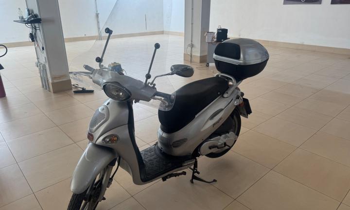 Kymco People 150
