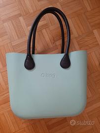 Borsa O BAG con sacca interna.