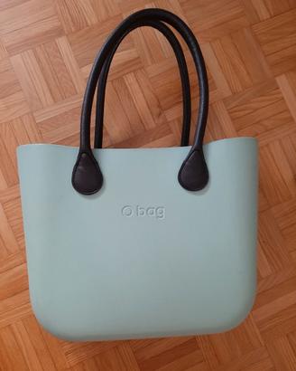 Borsa O BAG con sacca interna.