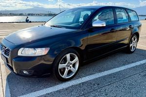 Volvo v50  1.6 diesel  anno 2012  motore  nuovo