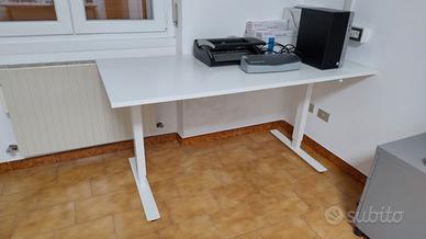 Scrivanie ikea varie misure