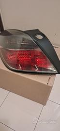 fanale posteriore sinistro opel astra h gtc 