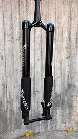 Forcella a steli rovesciati MTB Wren 150mm 15x110