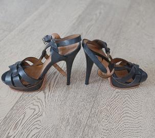 Sandali con tacco in cuoio