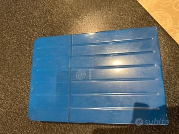 Schedario in metallo