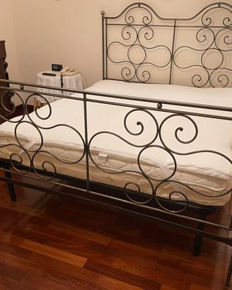 Letto Matrimoniale Antico ferro battuto inizio 900