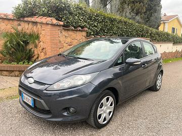 Ford Fiesta 1.2 GPL appena rinnovato -Neopatentati