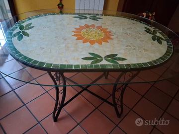 tavolo mosaico con cristallo base d'appoggio