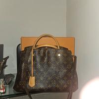 Louis Vuitton modello Mlontagnr