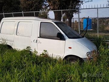 Nissan Vanette Cargo 2002