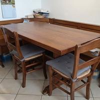 Tavolo Panca e Sedie