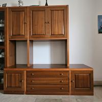 Parete attrezzata in legno