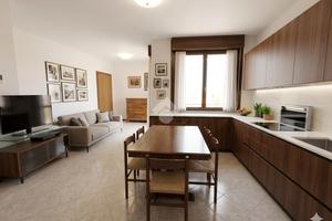 2 LOCALI A TRAVERSETOLO