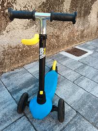 MONOPATTINO TRE RUOTE