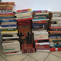 Blocco di libri usati in buono stato