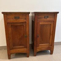 Coppia di comodini antichi