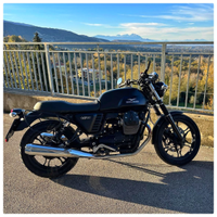 Moto guzzi v7 ii stone 2015