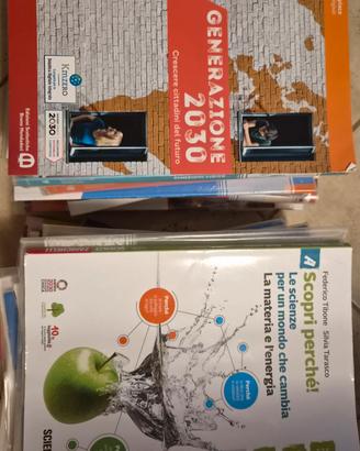 libri scolastici scuola media  Calcinaia  3 A
