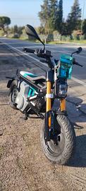 BMW CE 02 (11 kW) 2024-Moto elettrica pari a 125cc