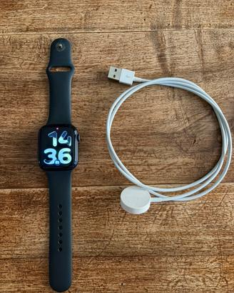 Apple Watch 8 45mm GPS colore Mezzanotte