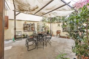 Quadrivano bilivelli con doppio cortile