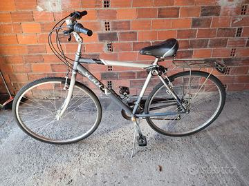 BICICLETTA UOMO    DA RITIRALE IN LOCO
