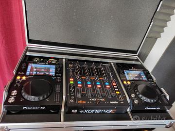 Console Pioneer XDJ 700 + Allen & Heath Xone 43C