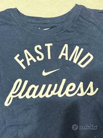 Nike Uomo T-Shirt "Fast and Flawless" Blu Navy XL