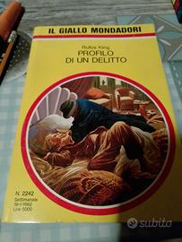 libro il giallo Mondadori n 2242