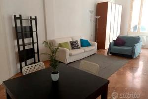 Ampio monolocale centro storico S.Isaia/Pratello