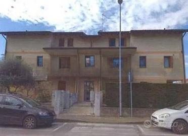 Immobile in asta di 115 m² con 3 locali e box auto