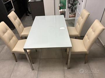 Tavolo ikea piu 4 sedie