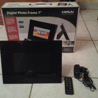 Cornice digitale nera 7"