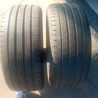 gomme 215/45/R16