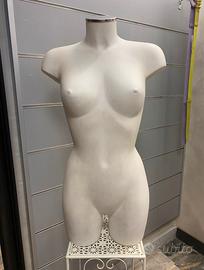 MEZZI BUSTO DONNA PER ABBIGLIAMENTO 