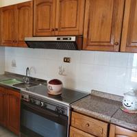 cucina angolare in legno