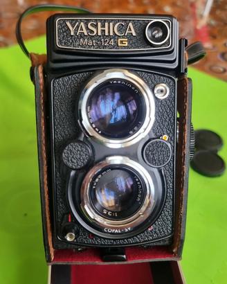 Yashica Mat 124 G