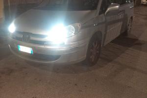 Peugeot 807 2.2hdi