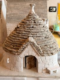 Trullo in miniatura fatto a mano in vera pietra