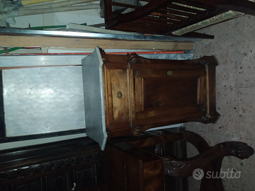 Comodino in noce stile Impero