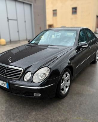 MERCEDES E220 AVANTGARDE 2004 12 MESI DI GARANZIA