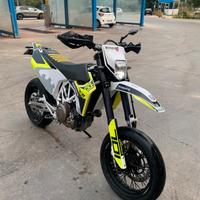 Husqvarna 701 supermotard