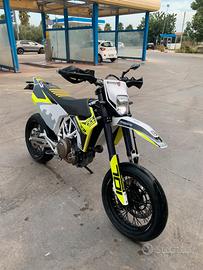 Husqvarna 701 supermotard