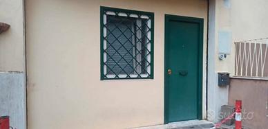 Centocelle monolocale disponibile da subito