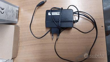 Alimentatore 12Vdc 1A