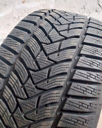 4 gomme invernali 225/40/19 93W Dunlop