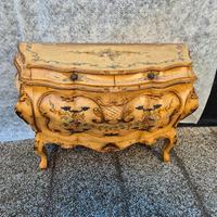 comò stile veneziano