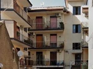 Appartamento ad Aci Catena
