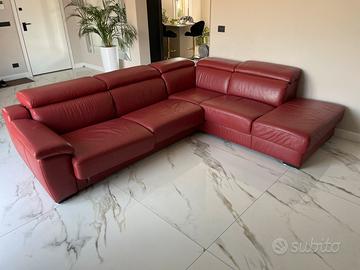 Divano angolare letto in pelle .