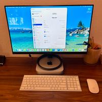 Mac Mini M1 con monitor tastiera e mouse